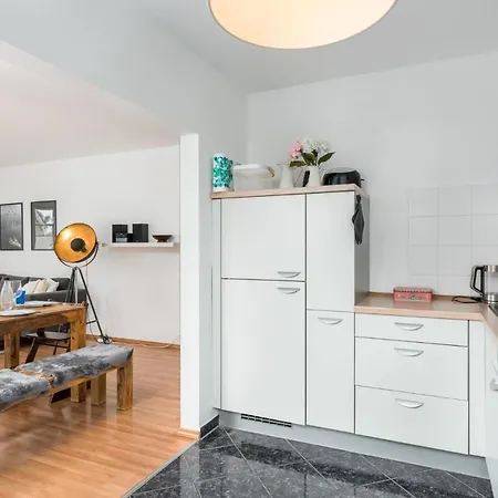 Veens Crew 7 Pax Dreieich