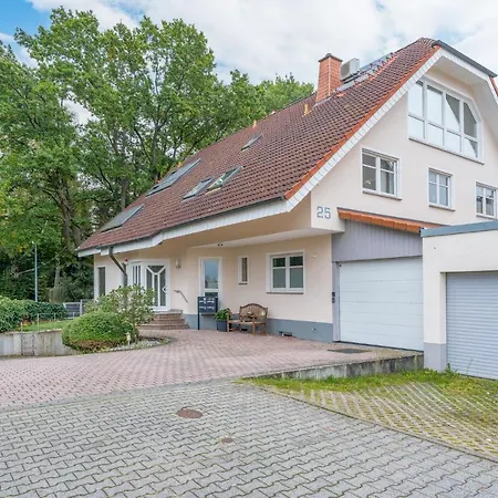 Veens Crew 7 Pax * ドライアイヒ